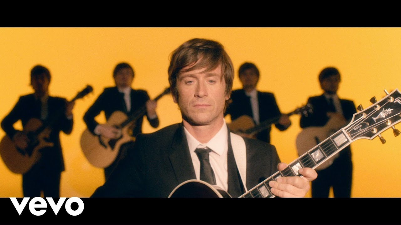 Thomas Dutronc - Qui je suis (Clip Officiel)