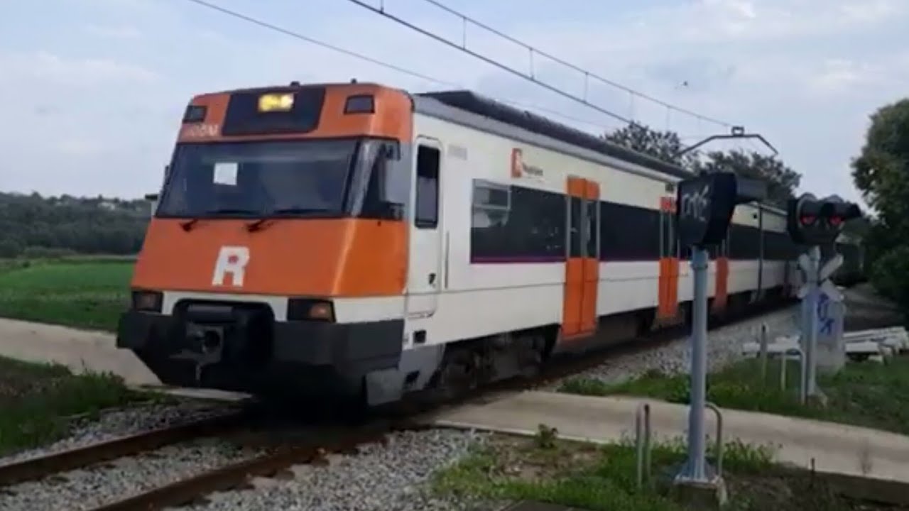 Trenes 447 en Tordera , Santa Susanna , Pineda de Mar.