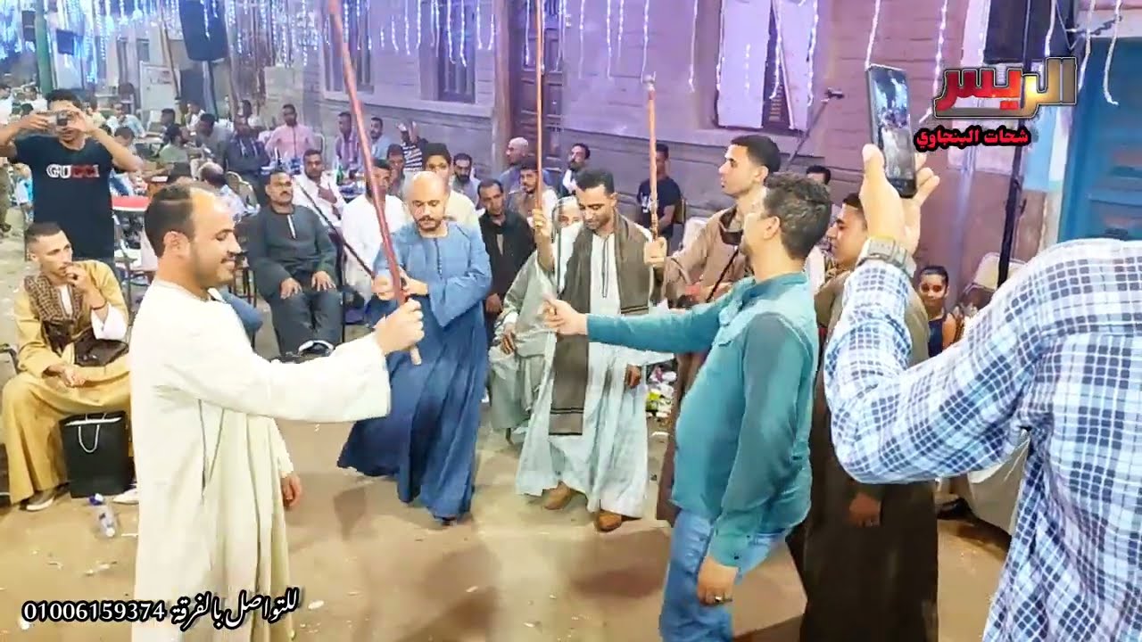يا اهل العجب على ولد بيضحك 