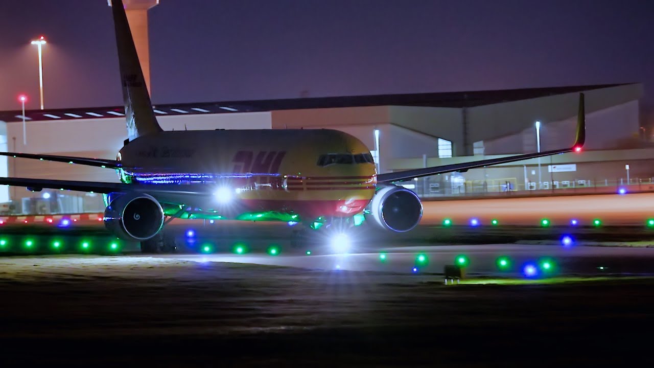 DHL BOEING 767-323(ER) NIGHT ARRIVAL @EASTMIDLANDSAIRPORT