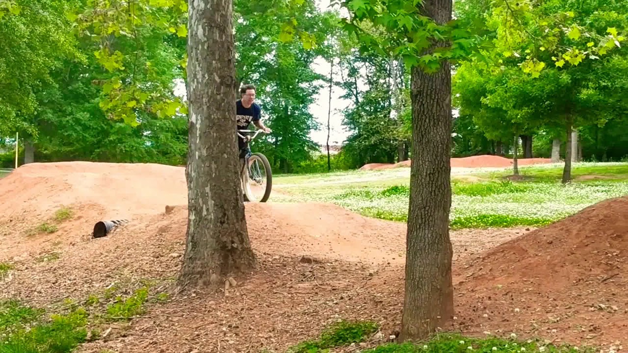 27.5 SE Bikes OM DURO XL at Gateway Park