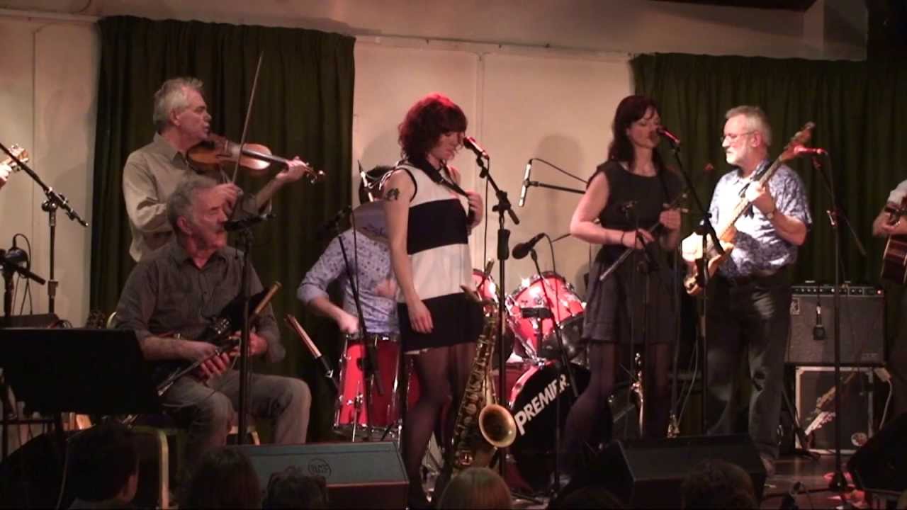 The Mighty Doonans #07 Here's the tender coming