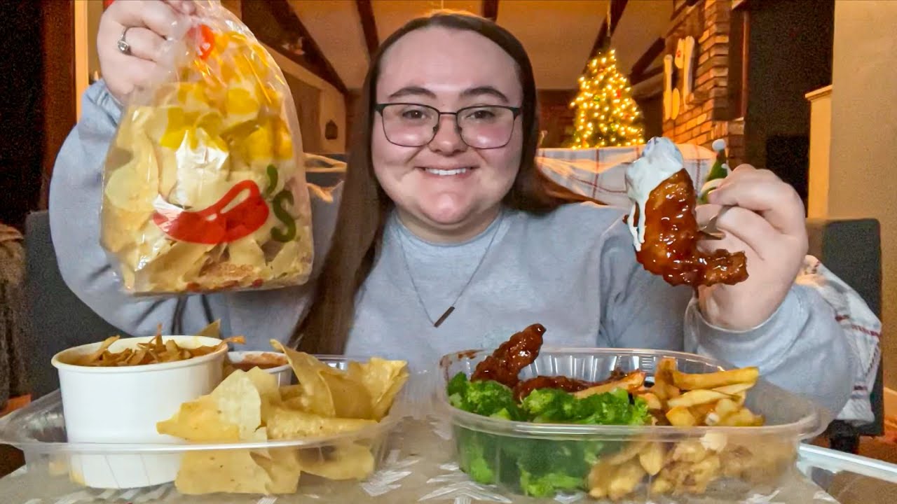 Chili's MUKBANG! Чипсы с сальсой, куриный суп-энчилада, куриные чипсы с медом и чипотле!
