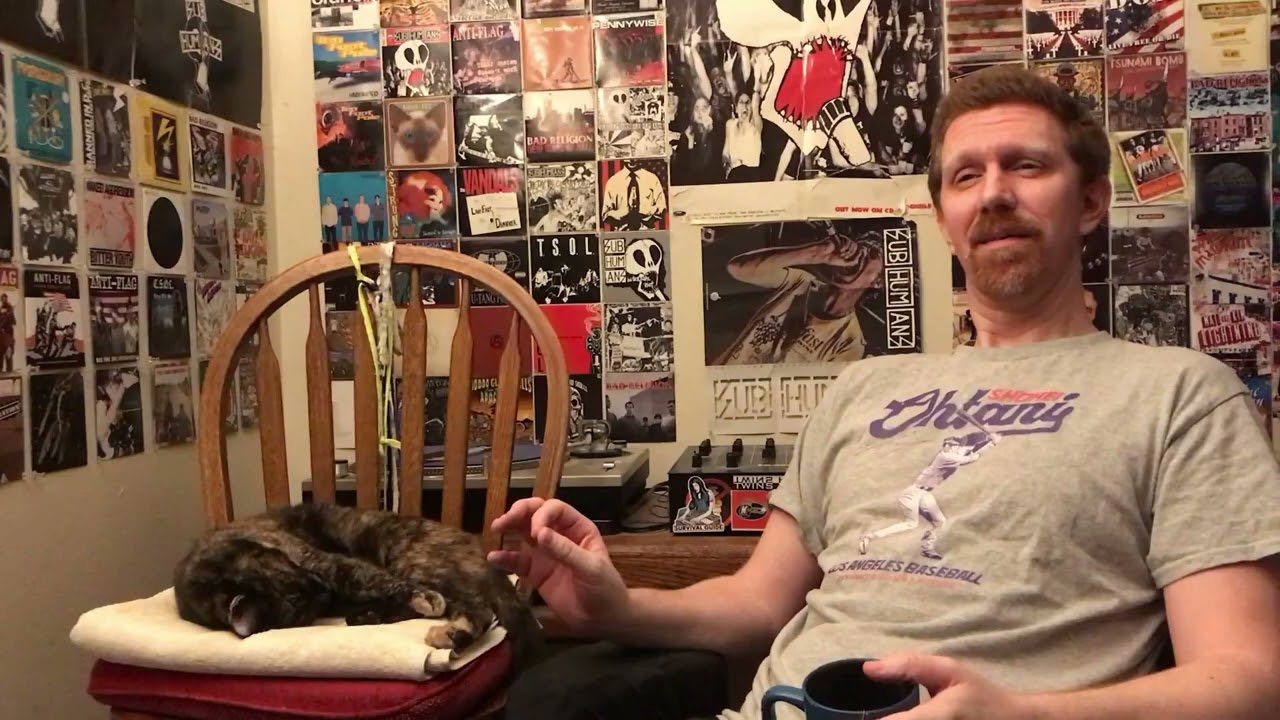 Shnootz - Reaction Video (Chris Isaak - Nothing's Changed)