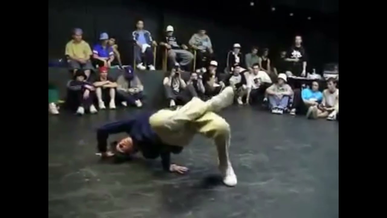 Mighty 4 Poland 2009 bboy Yarko vs bboy Krawat vs bboy Jeziorski