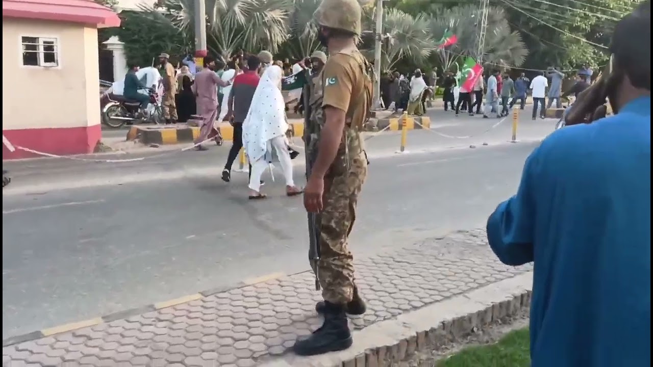 Multan Cantt Right Now l Army Vs People of Pakistan