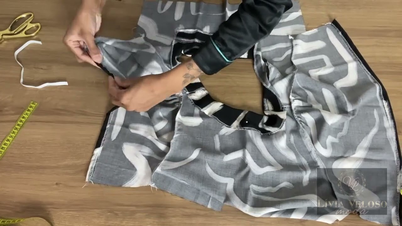 Vestido decote quadrado com manguinha. DIY