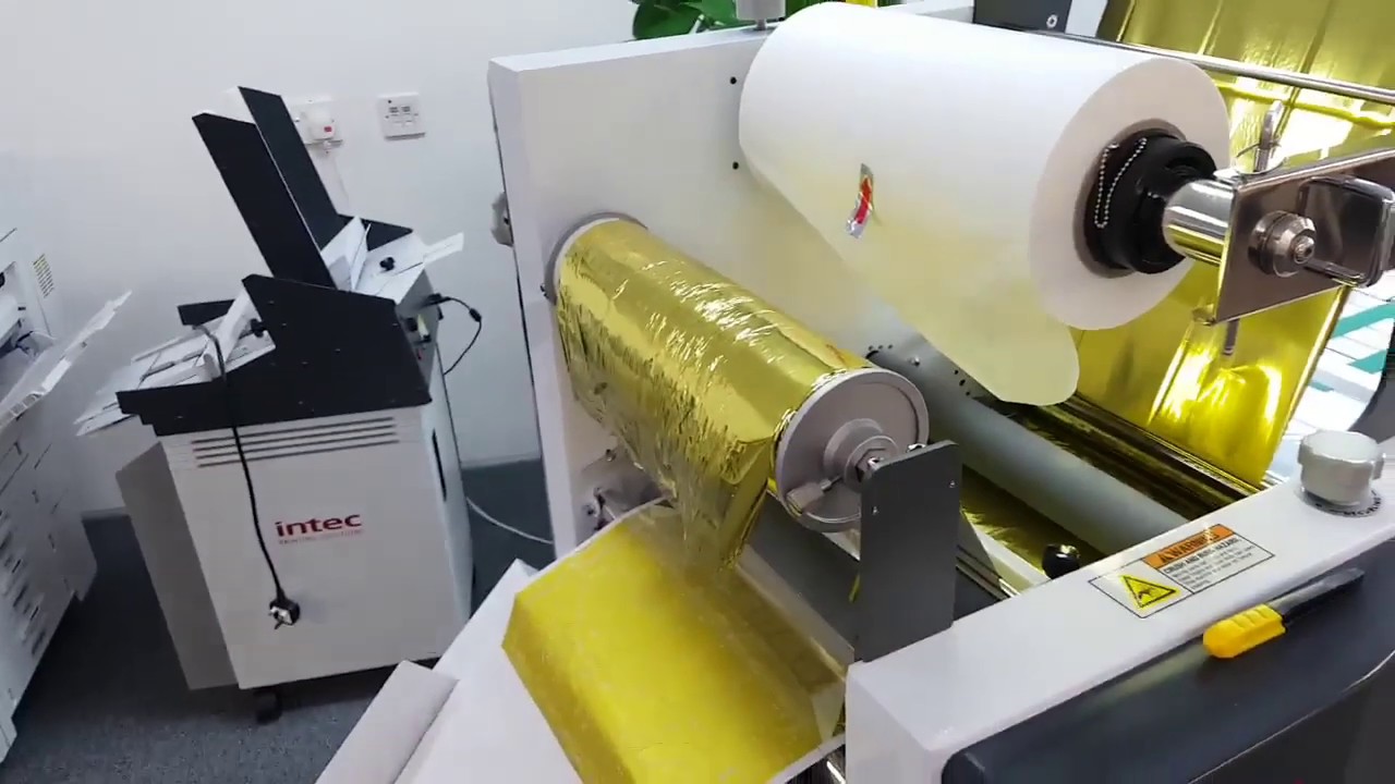 Webbing the ColorFlare CF1200 for Laminate and Foil
