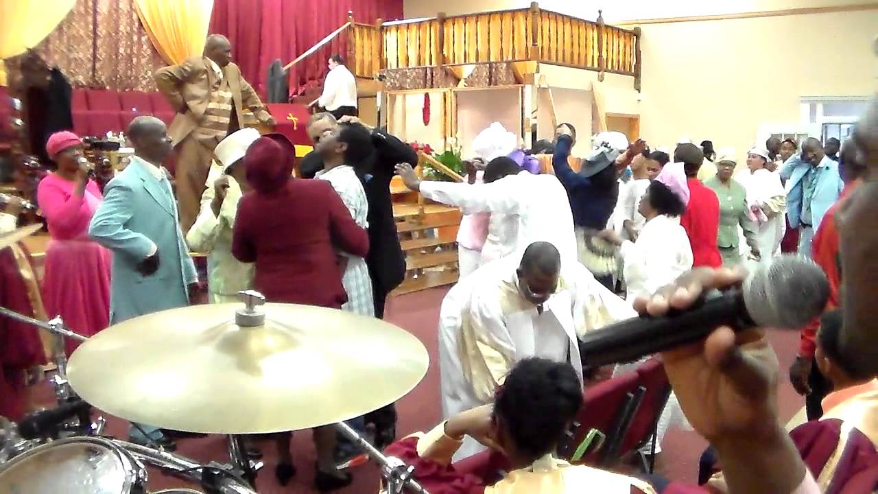 Bridgeport Apostolic Ark Convention  2015 Saturday Tarrying Service