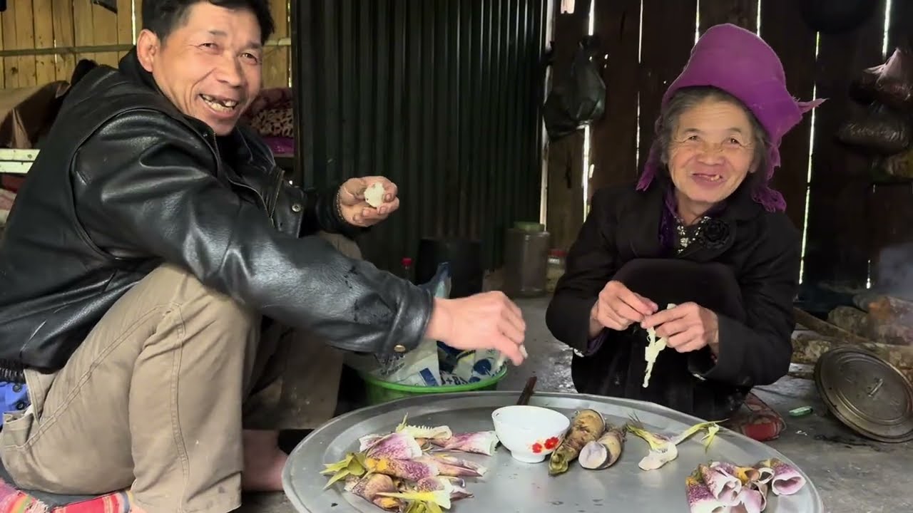 Sáng nay Minh Quyết đi làm gặp bà Lượng bản phiêng mựt,nói chuyện về cảnh khổ không có răng 