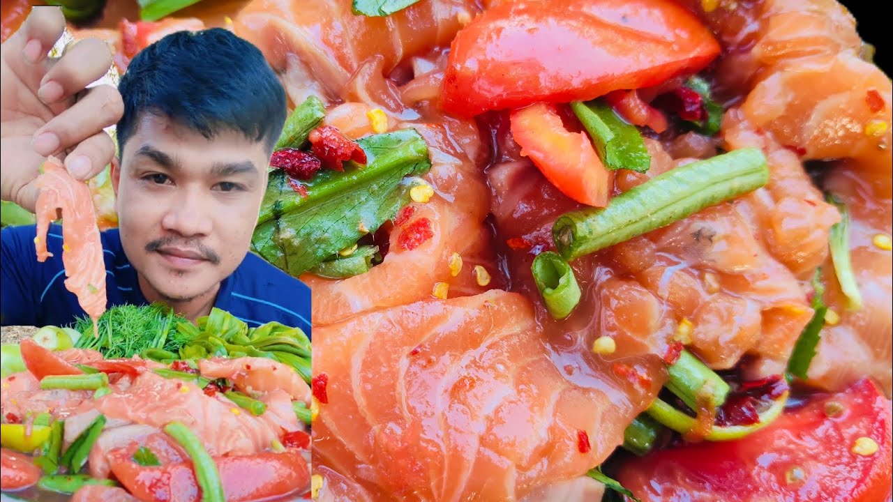 ตําแซลมอนสดฉ่ำๆ สูตรน้ำปลาร้านัวเเซ่บๆ ลวกผักก้านจอง คักคือเก่าครับพี่น้อง @พาชิมchannel-999 