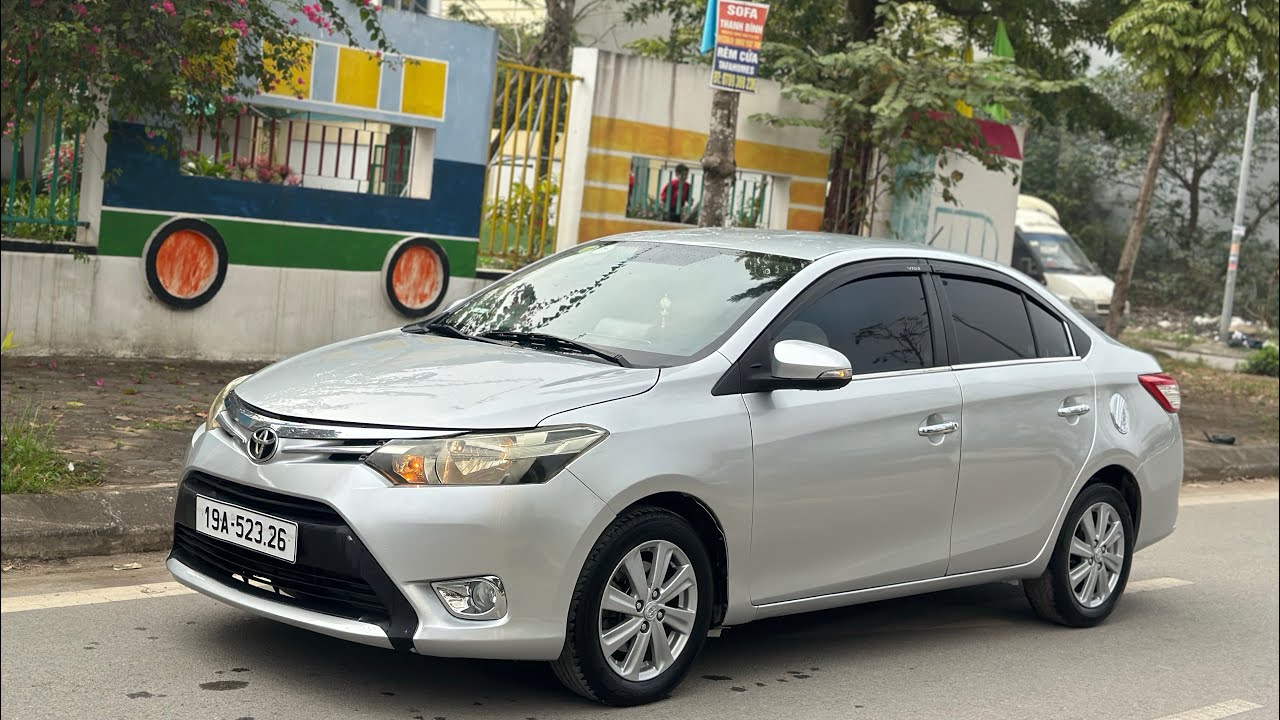 185tr TOYOTA VIOS E 2015 hồ sơ cầm tay siêu bền siêu tiết kiệm alo 0375233242