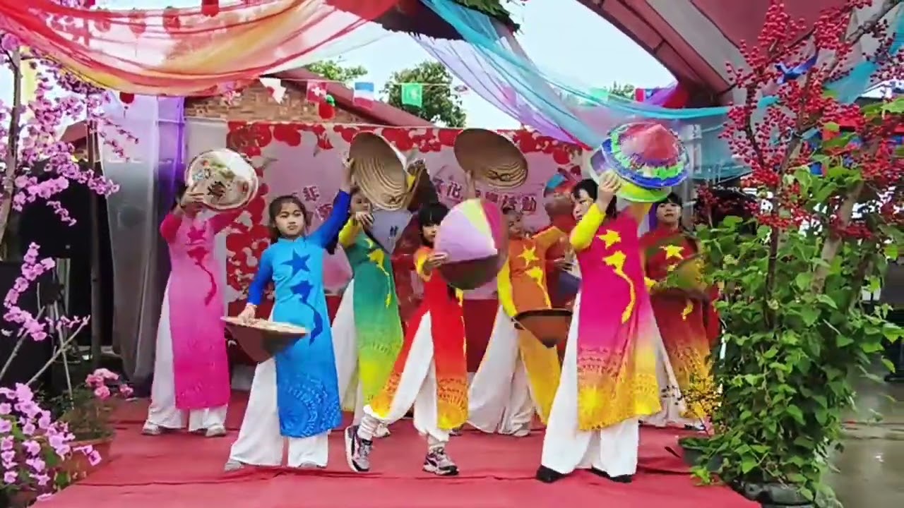 115年多元文化市集 社團法人台灣愛延續協會將軍&麻豆兒少站表演Hello Viet Nam 舞蹈表演