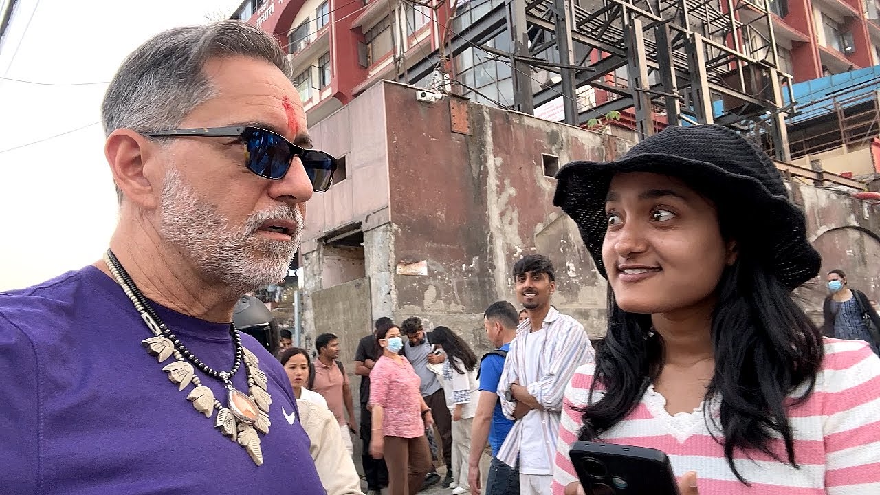 NEPALI GIRL Invites Me to DINNER in KATHMANDU 🇳🇵