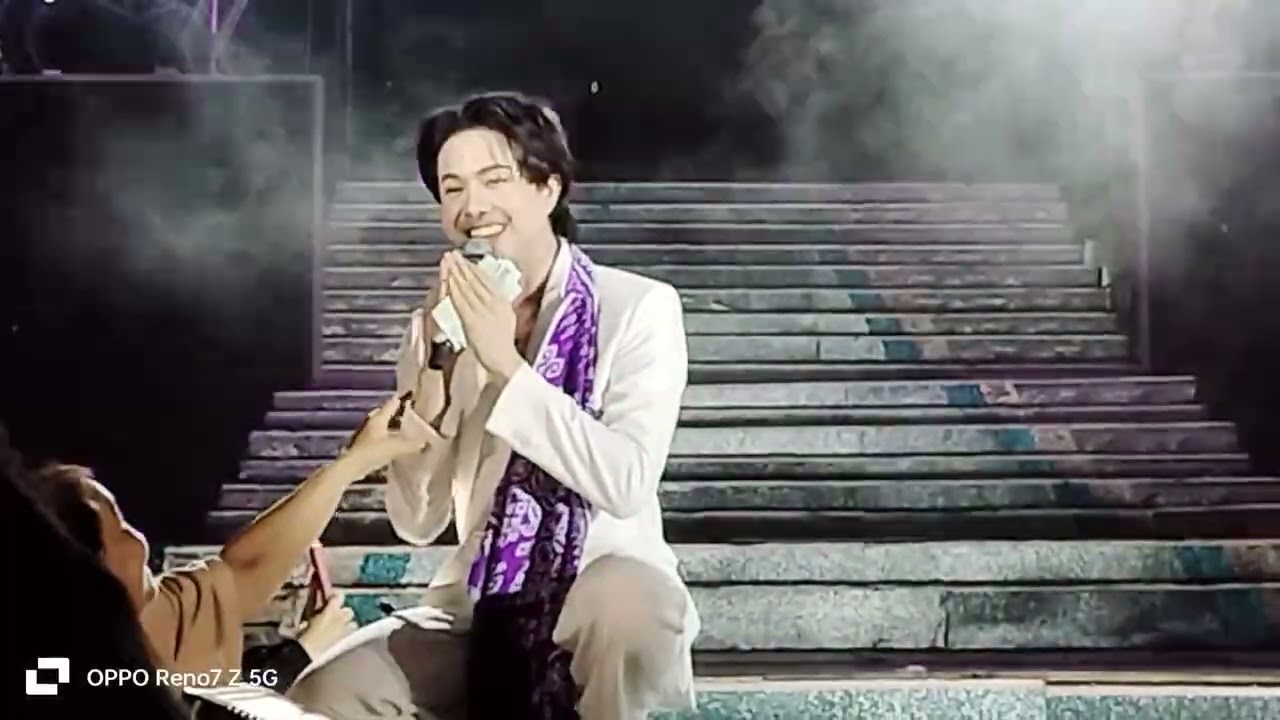 พบพระเอกรูปหล่อสองคนเลย# อ๊อฟสุรพลเพชรบ้านแพง# น้องปาล์มมี่เพชรบ้านแพง# สาวน้อยเพชรบ้านแพง