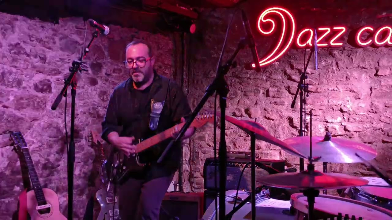 L'Home Trencat a la Jazz Cava Vic 15/2/26 (16 de 18)