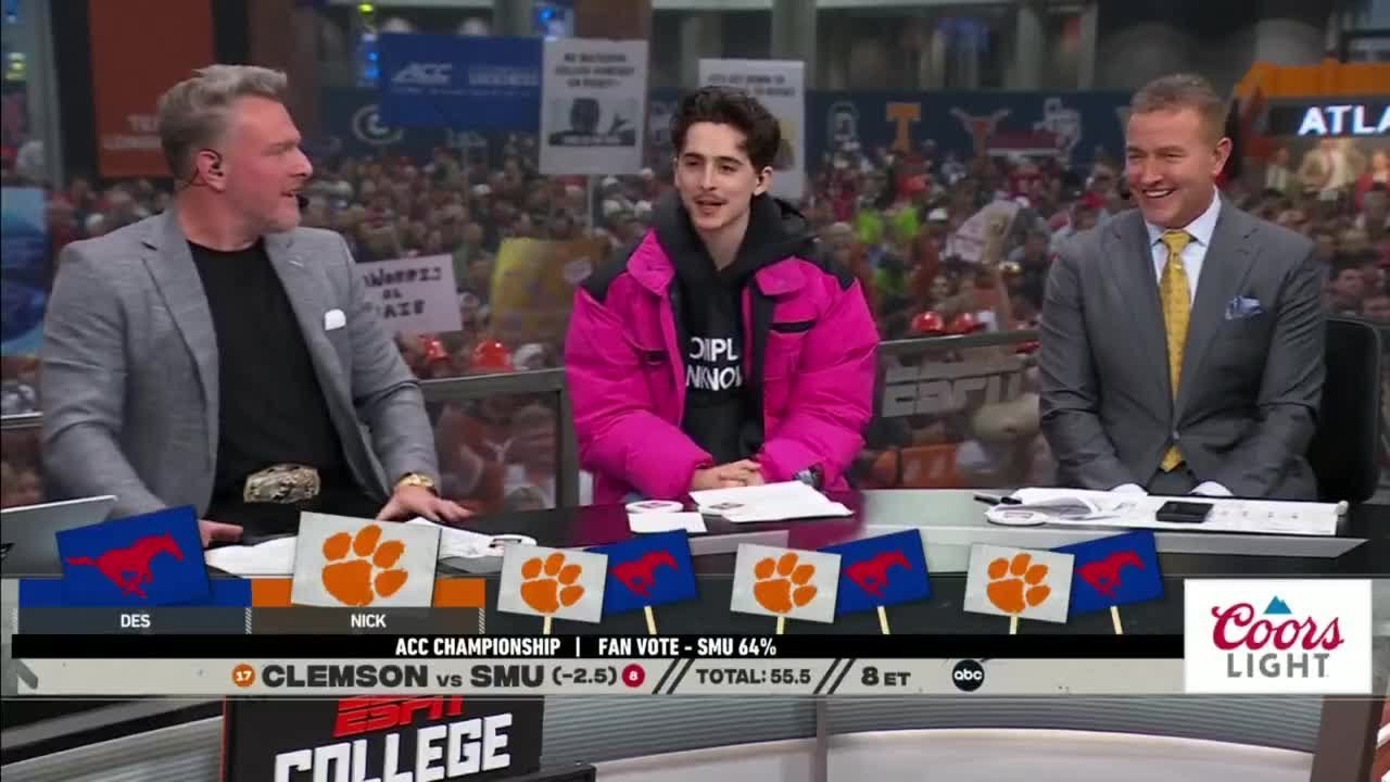 TIMOTH&Eacute;E CHALAMET ELITE BALL KNOWLEDGE 😤😂 | College GameDay
