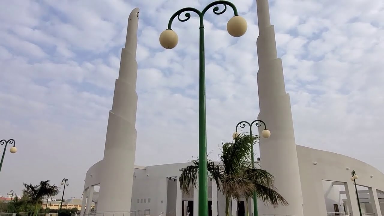 الهيئة الملكية في ينبع الصناعية عالم آخر 🙂
