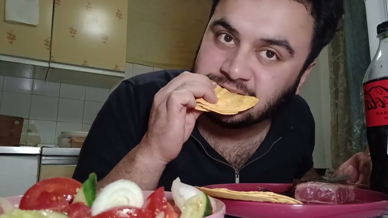 Mukbang|Мукбанг стейк Рамп Raw прожарки и Луковый салат 