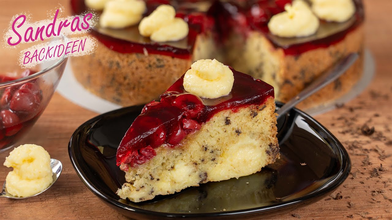 Stracciatellakuchen mit Kirschen und Pudding selbst backen – Schritt für Schritt