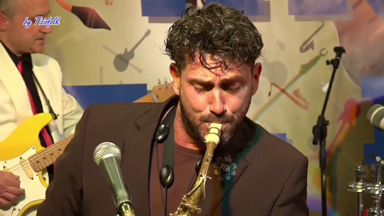 L'UBRIACONA polka suonata da MARCO LAZZARINI dell'orchestra di Mirco Casadei all'Arena del FOlk 2018
