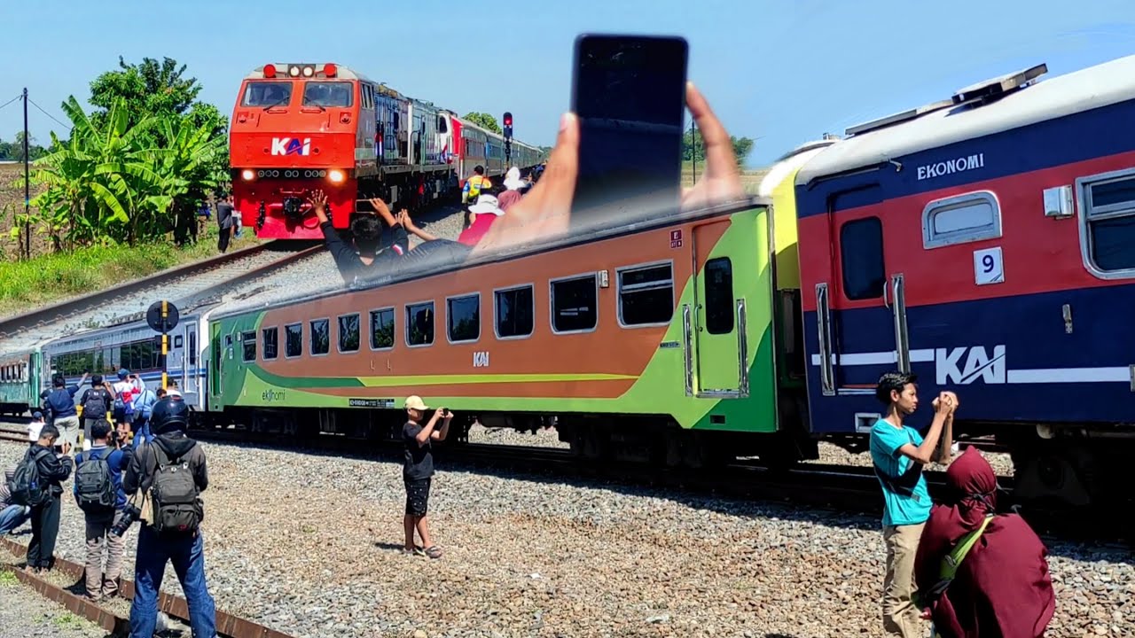 KEREN BANGET‼️WARNA-WARNI RAGAM LIVERY KERETA LUAR BIASA SPESIAL HUT KAI KE-80 TH‼️