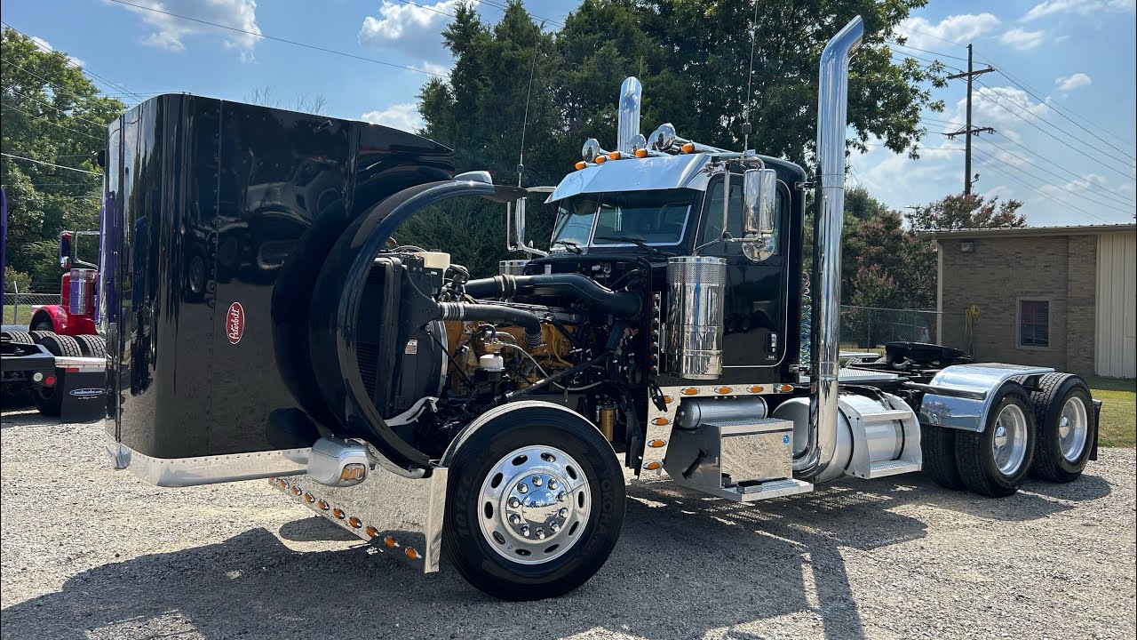 2014 Peterbilt 389 Glider Kit with 180k Original Miles! 18 Speed & CAT C15!
