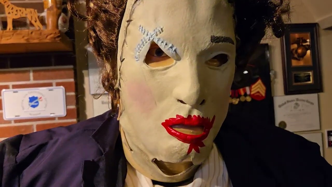 Texas chainsaw and attack from Mars moving, life size robots! Arcade and pinball