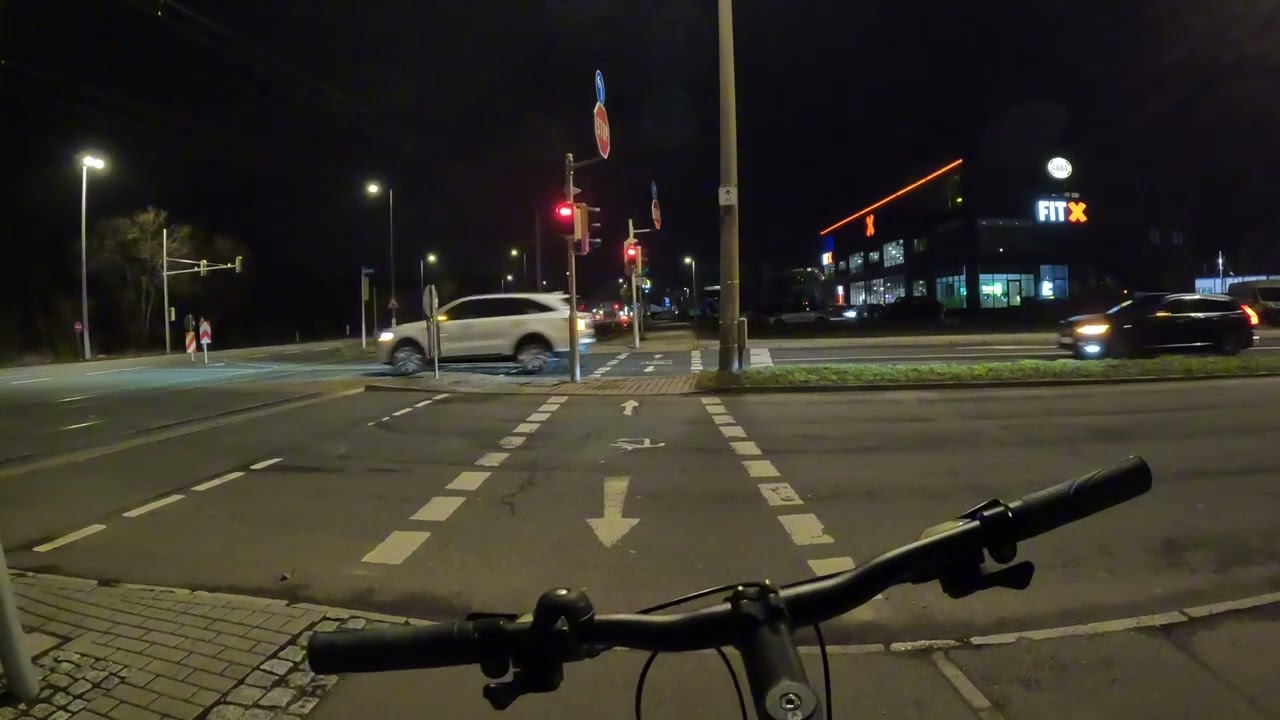 🌃🚴‍♂️ Rolê Noturno de Bike em Leipzig 🇩🇪