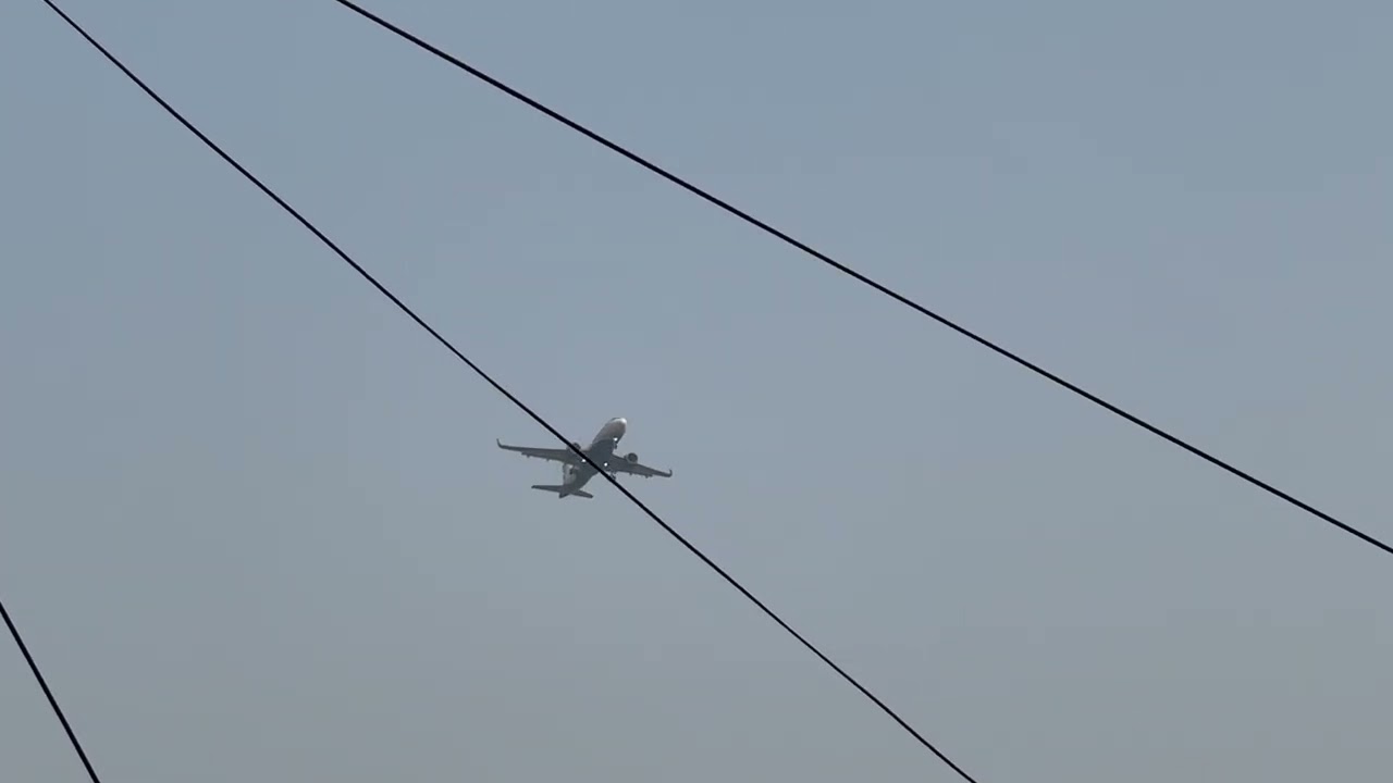Golden Hour Landing! @IndiGo6E @airbus  A320neo from Nagpur to Navi Mumbai ✈️ #nmia #nagpur #airbus