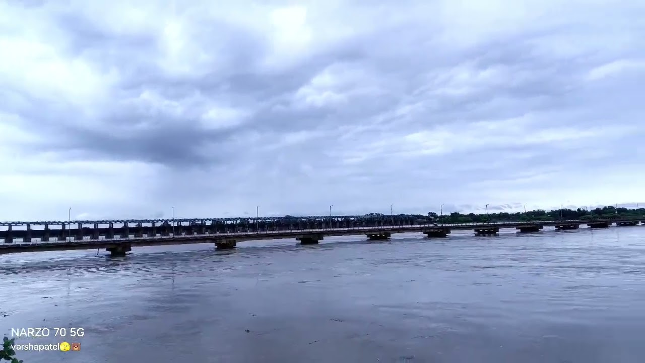Shivrinarayan Mahanadi ka raudra roop || #trending #nature #shivrinarayan #police #mandir