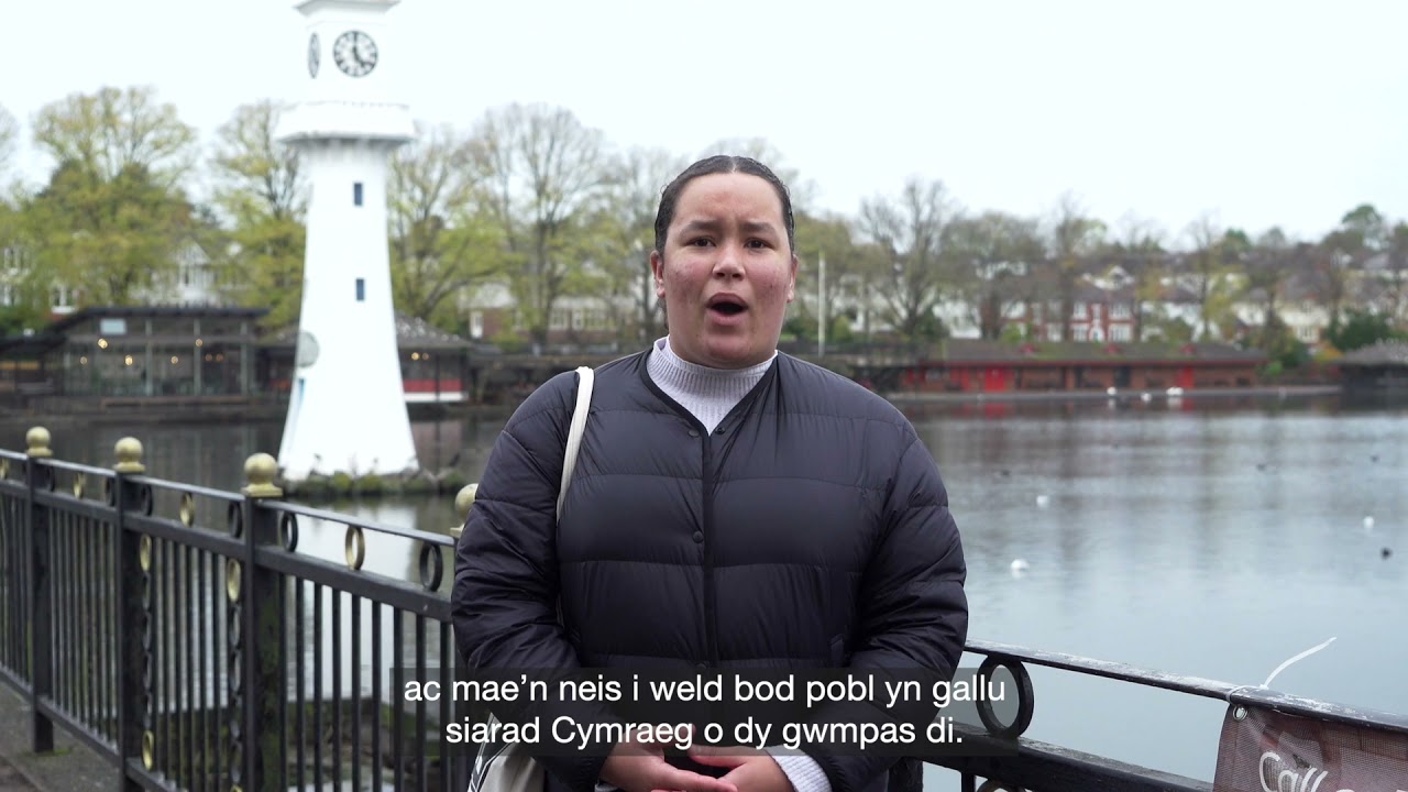 Diwrnod Hawliau'r Gymraeg 2021: Emily, defnyddiwr gwasanaethau