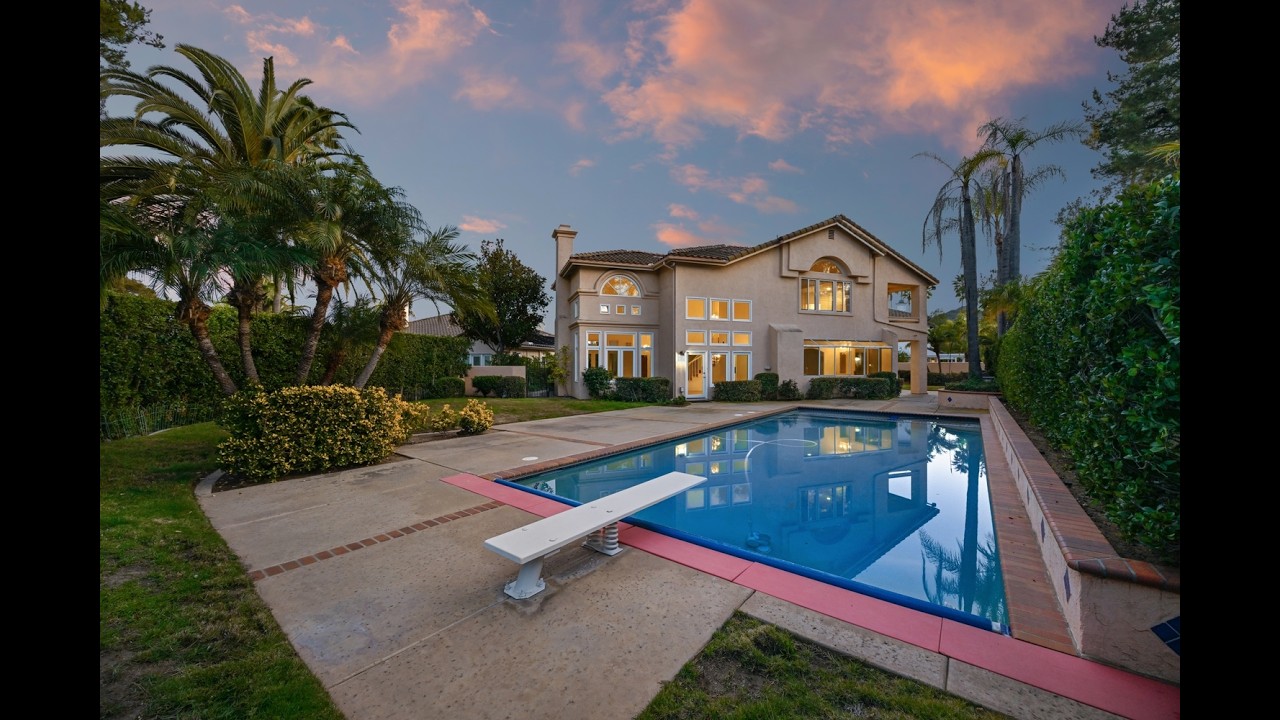 516 Camino Bailen, Escondido, CA 92029
