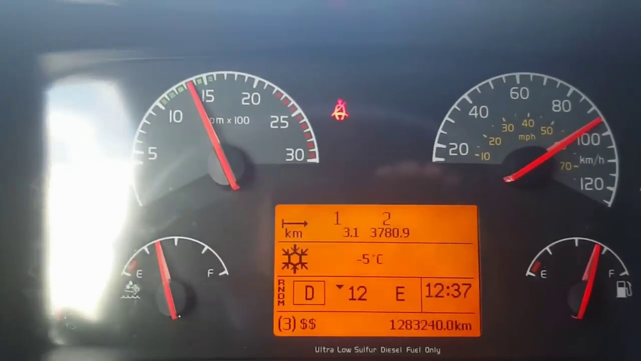 Poland seatbelt error funny reaction (Volume warning)