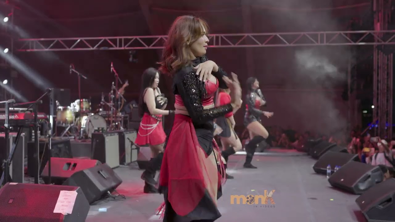 Original Sex Bomb Girls Performing at Howlers Manila 2.0