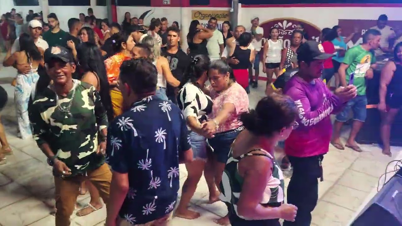 Forró que se garante ao vivo no forró do neudo horizonte Dança forrozeiro 