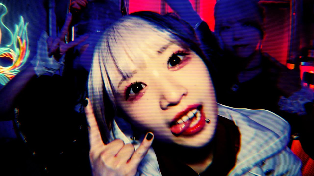 PaleNeØ / Crowd Surf Rider (Official Music Video)