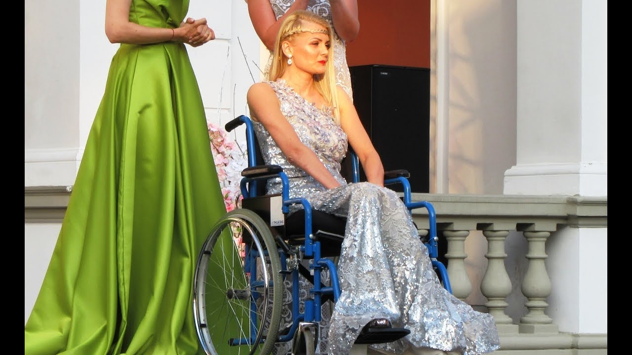 Atipic Beauty 2017 - Fashion Show With Beautiful Girls Immobilized In Wheelchairs - Cluj-Napoca