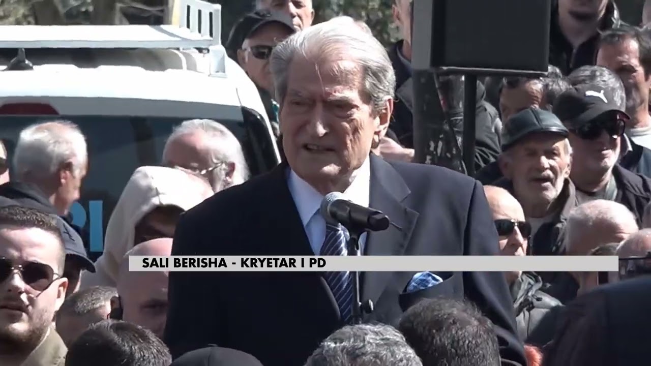 Klan News-PD, protestë para Kuvendit