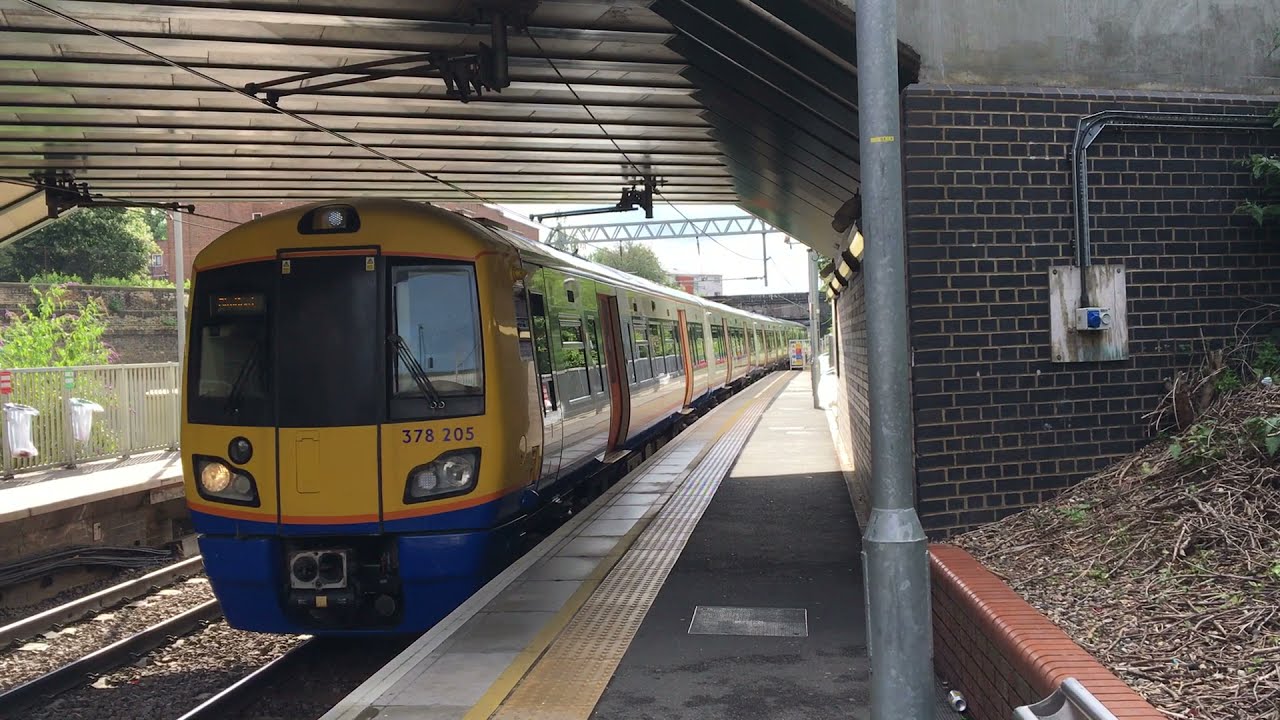 London Overground Trains | Dalston Kingsland