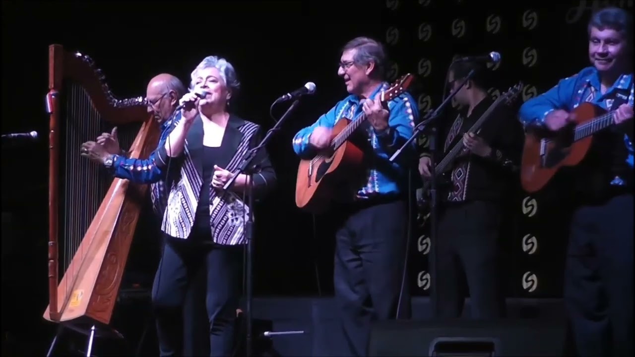 Che roga Betty Figueredo con los Hnos Acuña