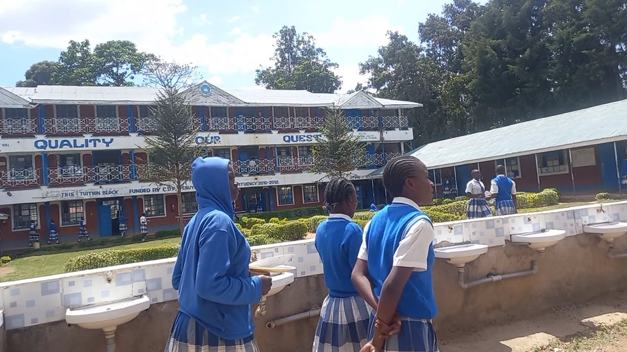 Come with me to Ndivisi Girls High School|| Tour of the School#kenyanyoutuber