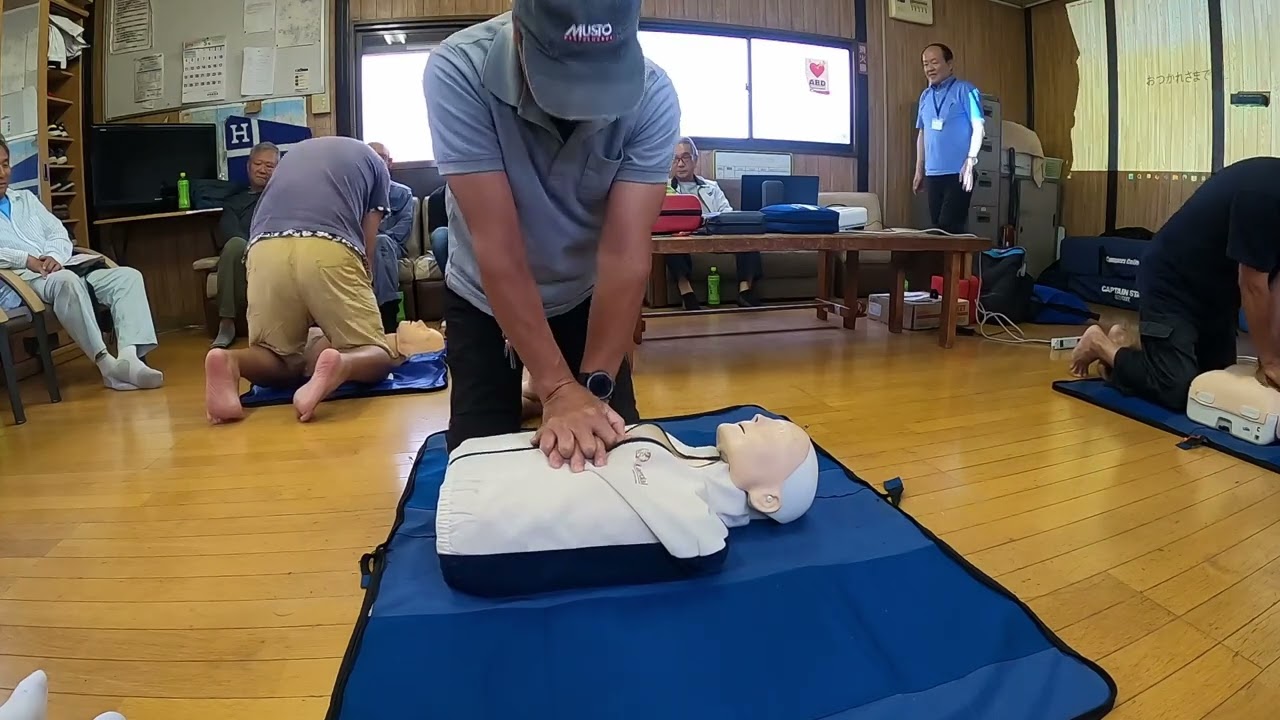 碧南ヨットクラブ　海上安全講習会（AEDの使用説明）