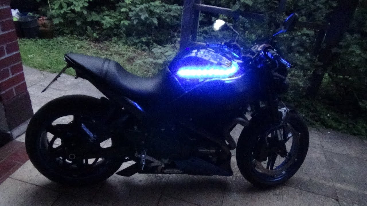 Wie man aus einer Buell ein Tron Legacy Bike macht