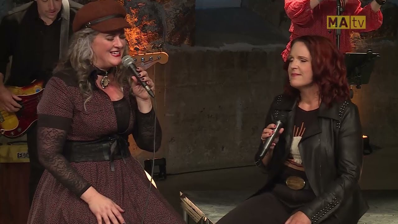 Jocelyne Baribeau et Karo Laurendeau | Que la lune
