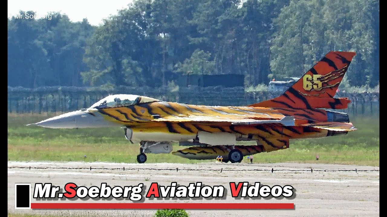 10x F16 take-off for 'BELGIAN NATIONAL DAY'  Flypast