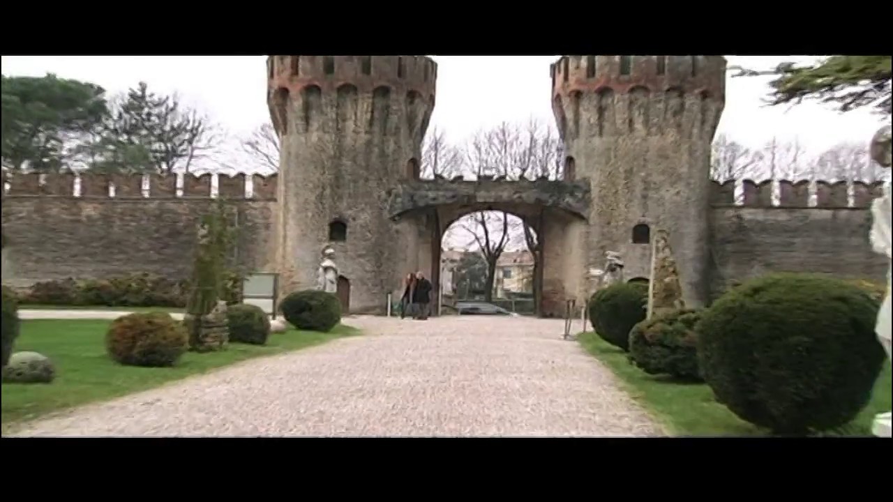 IL CASTELLO DI RONCADE, TRA FIABA E REALTA'