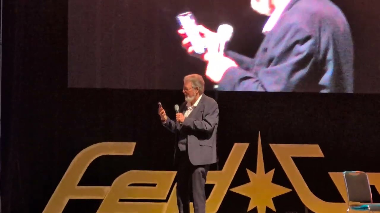 Jonathan Frakes calls Brent Spiner / FedCon 2025 in Bonn, Germany