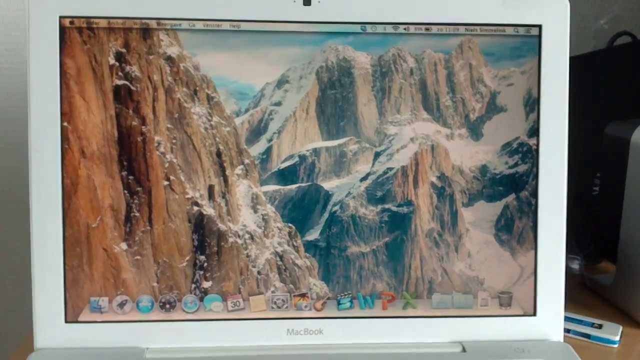 Early 2009 Apple MacBook - Unboxing and Overview