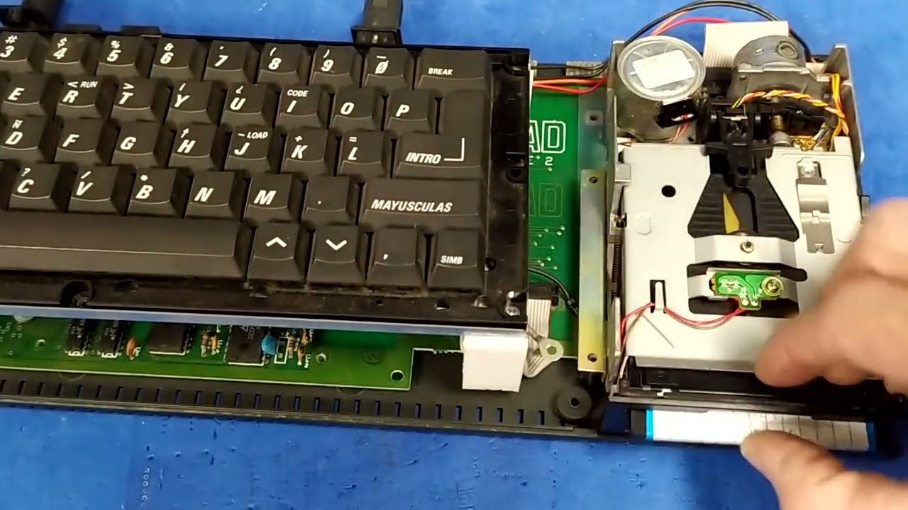 Reparación del ZX Spectrum +3 y mantenimiento del lector de disco de Alex